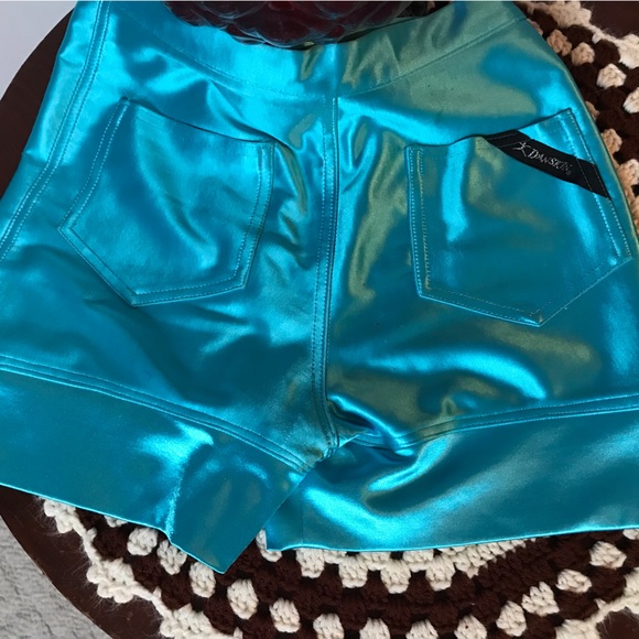 Vintage Hot Pants - Picture 10 of 11